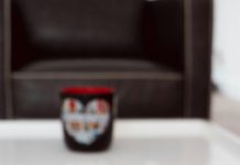 Mug anniversaire : offrir une tasse pleine de souvenirs pour un jour spécial